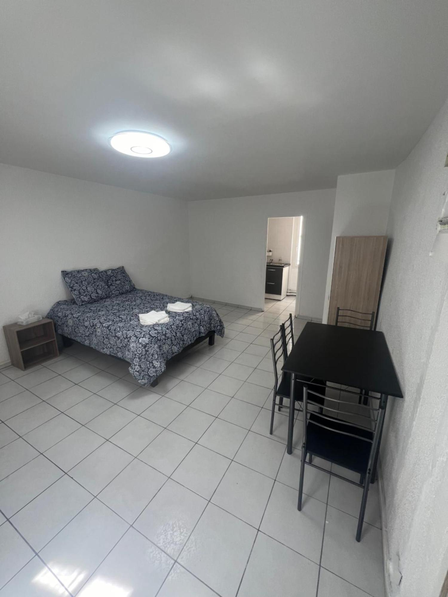 Studio Tapisvert St Charles Canebiere Vieux Port Marseille Bagian luar foto