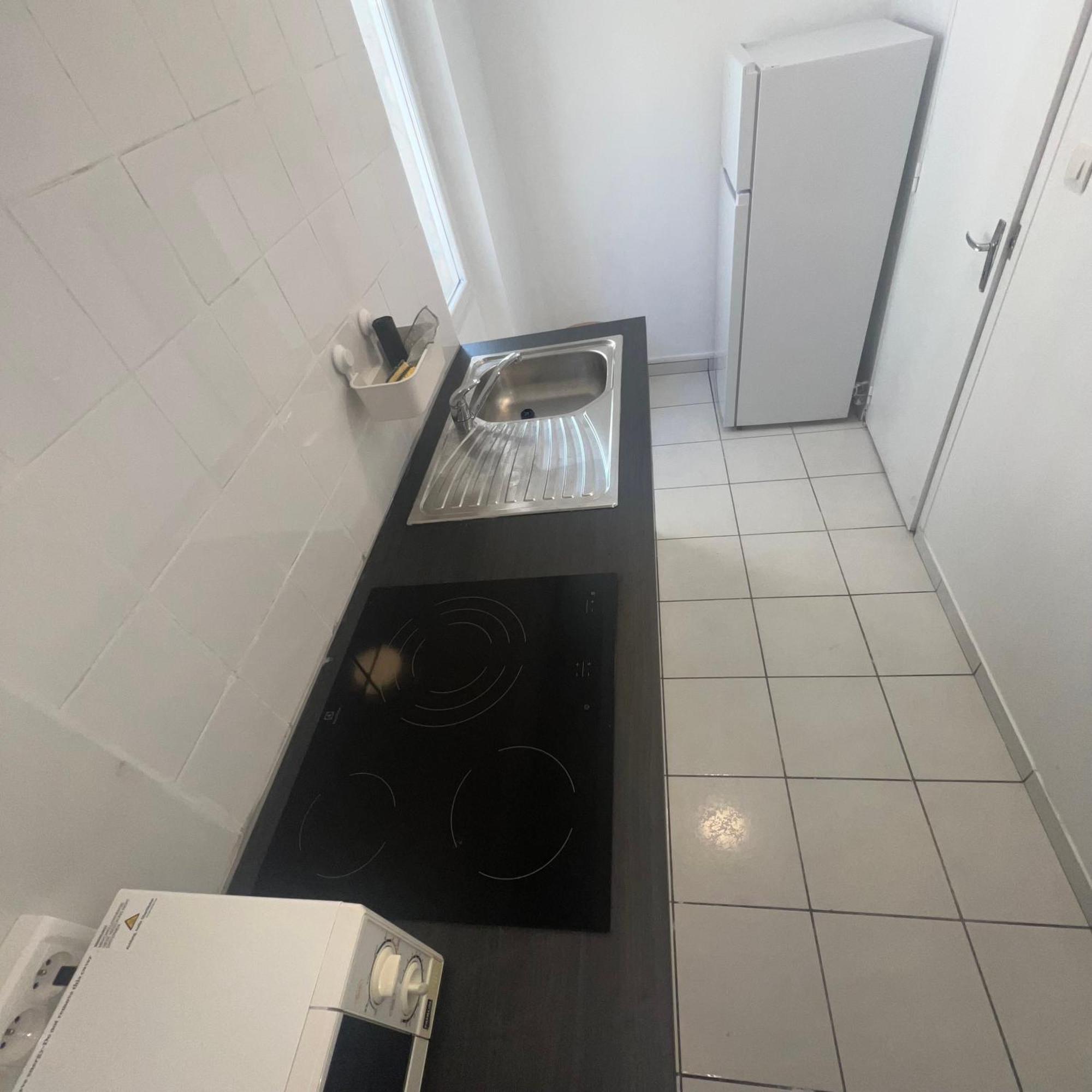 Studio Tapisvert St Charles Canebiere Vieux Port Marseille Bagian luar foto